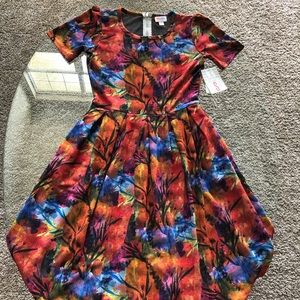 NWT Lularoe Tropical Amelia - Small